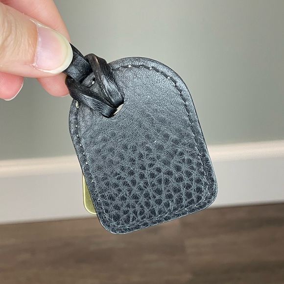 Dooney & Bourke Black and Gold Duck Hangtag - Picture 4 of 6